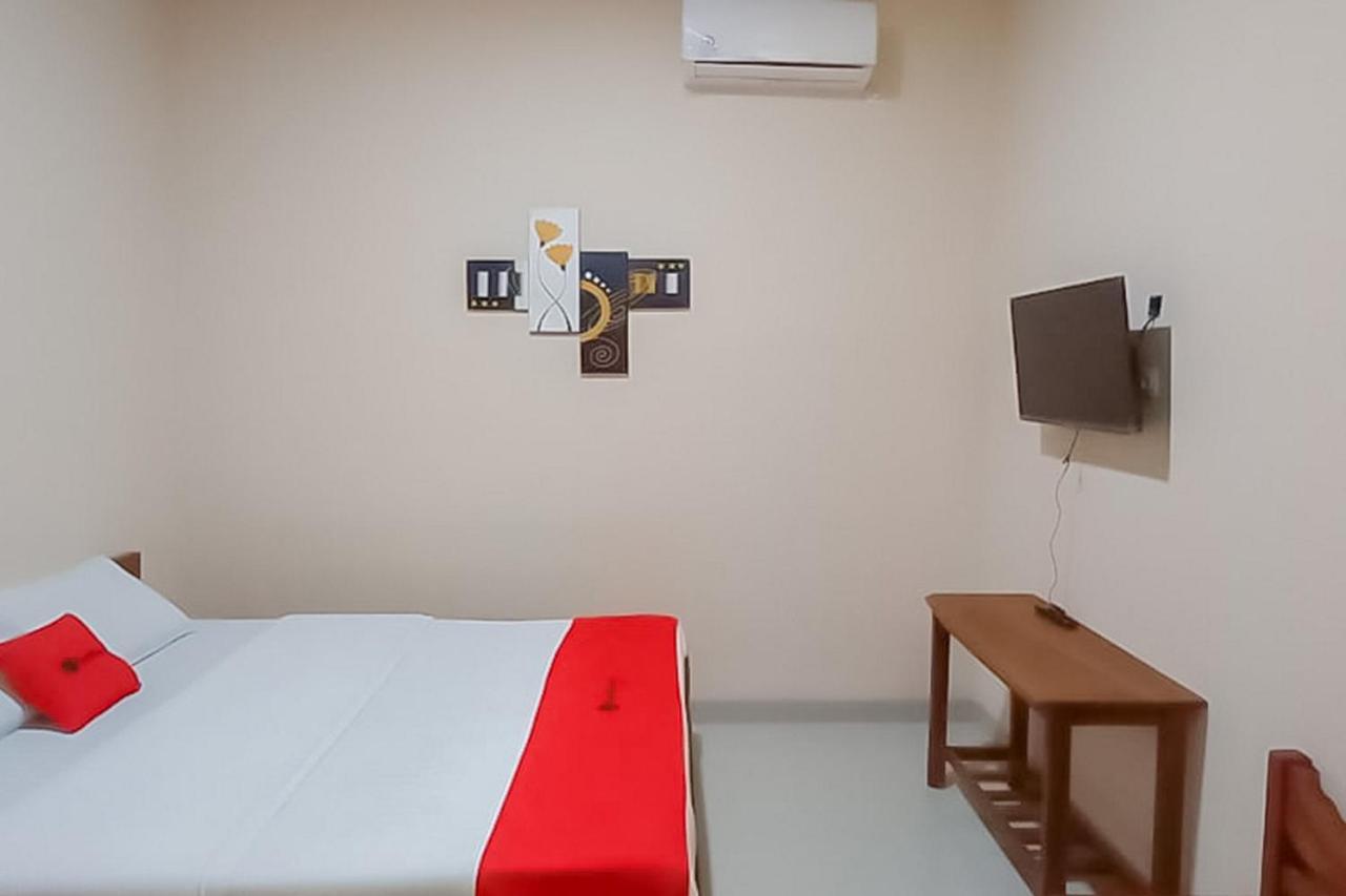 RedDoorz Syariah near Tugu Lampu Gentur Cianjur Hotel Bagian luar foto