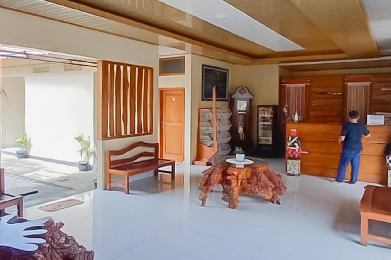 RedDoorz Syariah near Tugu Lampu Gentur Cianjur Hotel Bagian luar foto