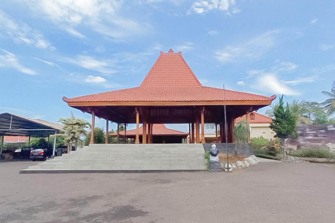 RedDoorz Syariah near Tugu Lampu Gentur Cianjur Hotel Bagian luar foto