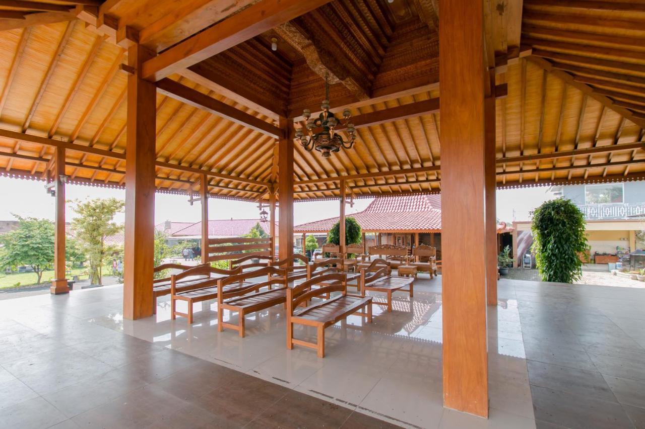 RedDoorz Syariah near Tugu Lampu Gentur Cianjur Hotel Bagian luar foto